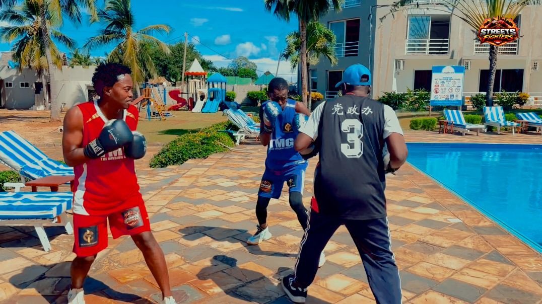 🥊 Pad Work by the Pool I Tanga Beach Resort